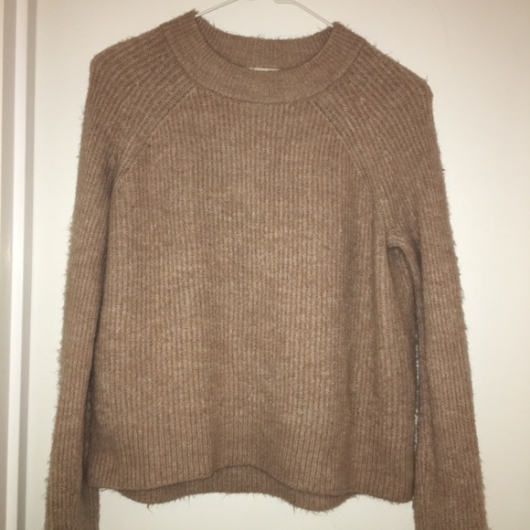 Fuzzy rubbed pale pink sweater - Picture 3 of 4